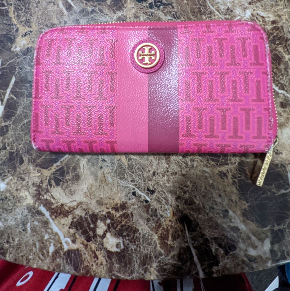 Tory Burch wallet